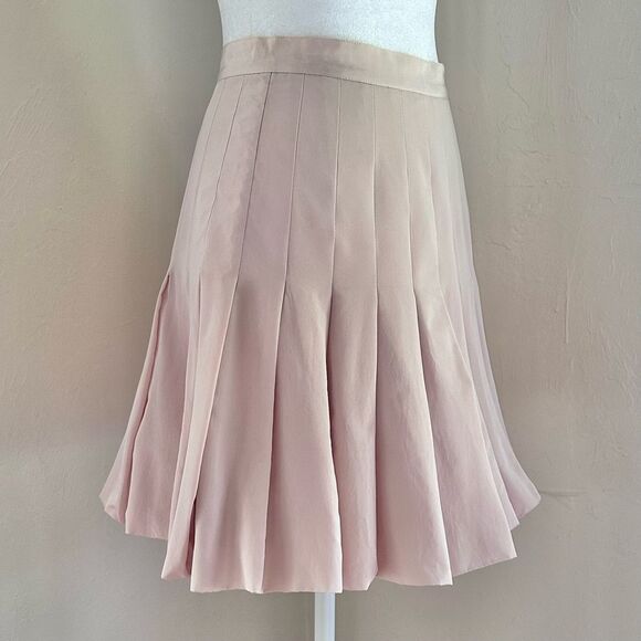 NWOT Blugirl by Blumarine Light Pink Pleated Mini Skirt 40 IT 4 US - Picture 3 of 9